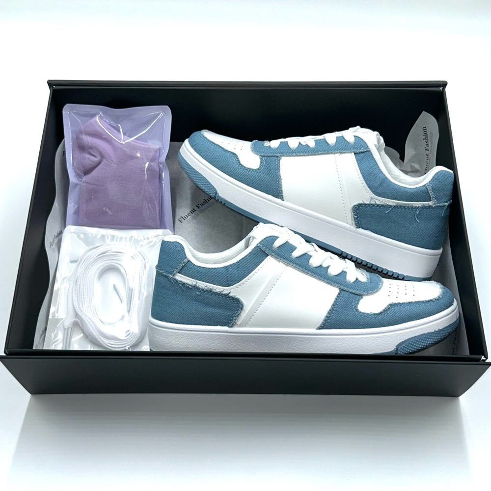 Women’s White & Denim Blue Sneakers - Size 6